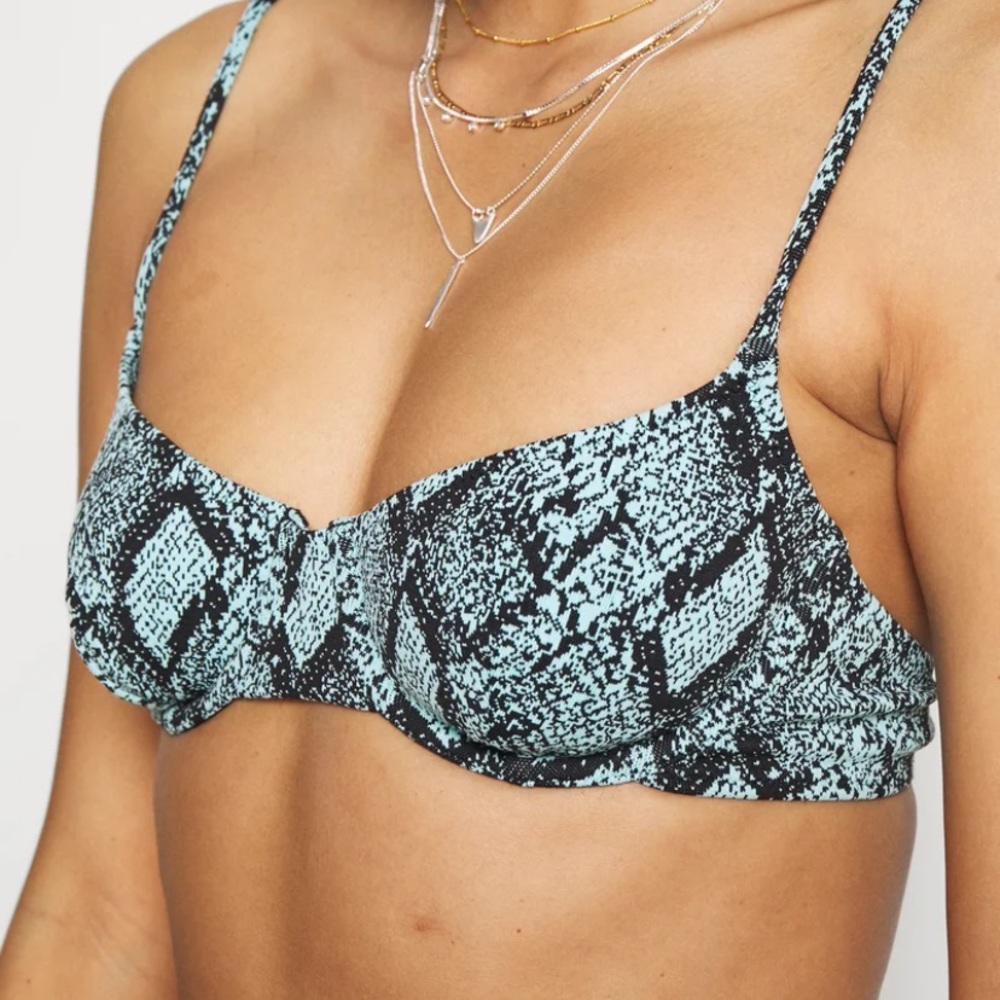 Solid and striped bikini top